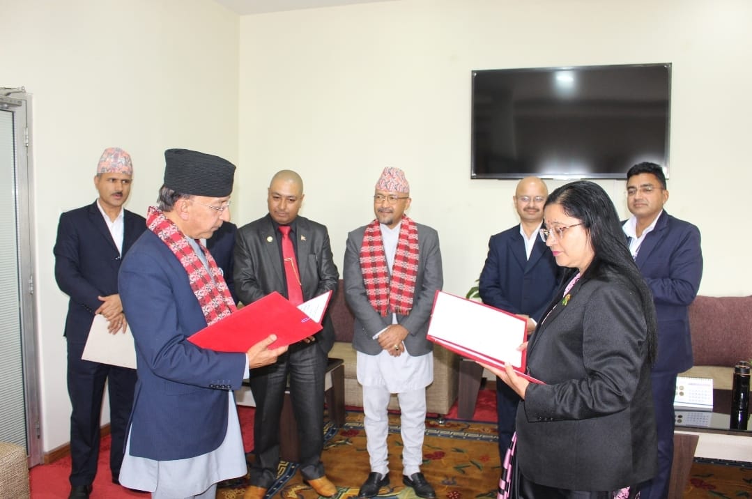 सांग्रिला डेभलपमेन्ट बैंकका अध्यक्ष सत्यालले लिए शपथ