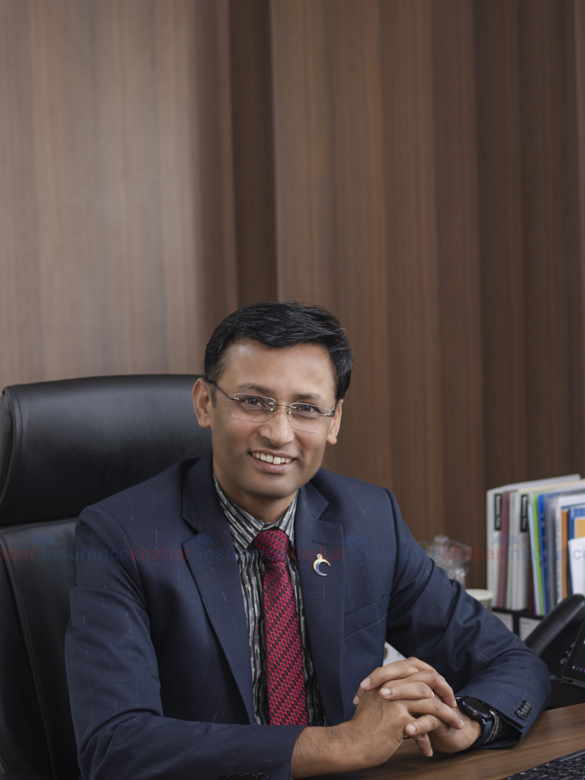 ग्राहकसँग पैसा नभएर भन्दा पनि कन्फिडेन्स कमजोर हुँदा बीमा व्यवसाय खस्कियो, पोषक पौडेलसँगको अन्तर्वार्ता