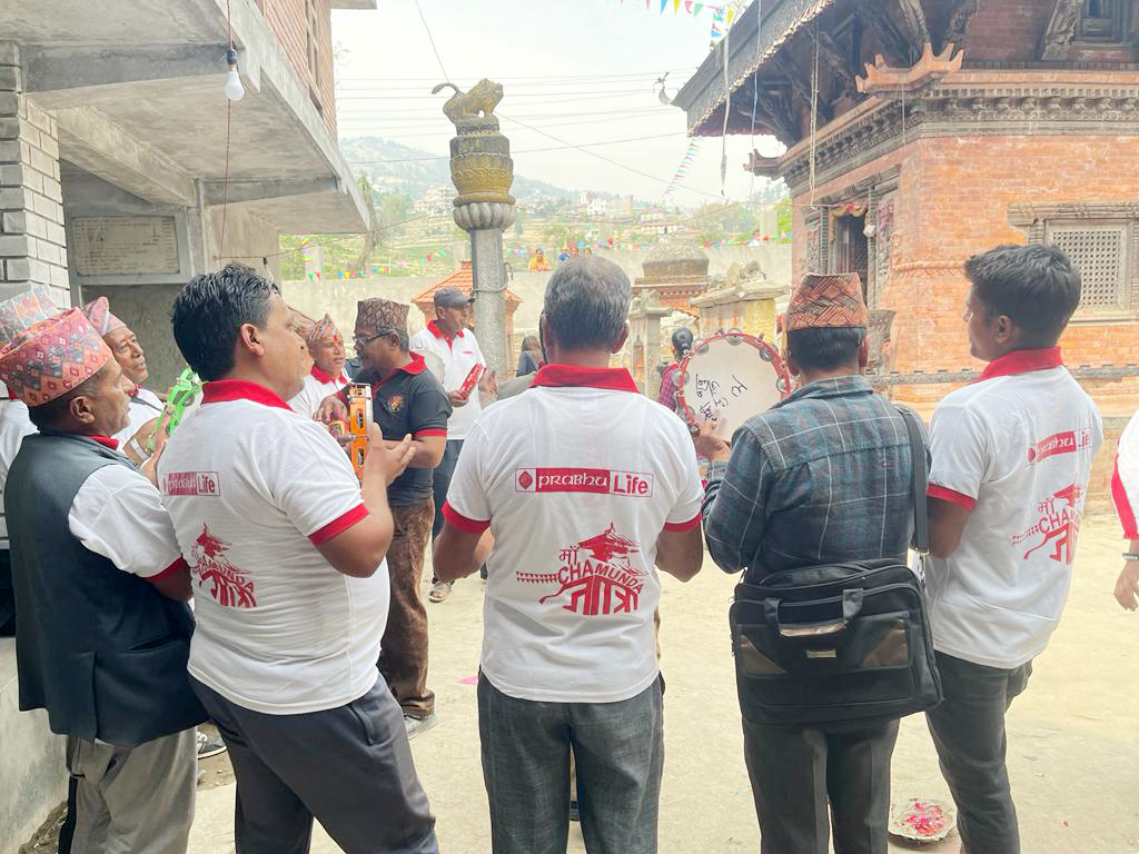 प्रभु लाइफद्धारा चामुण्डा माई जात्रामा टिसर्ट वितरण