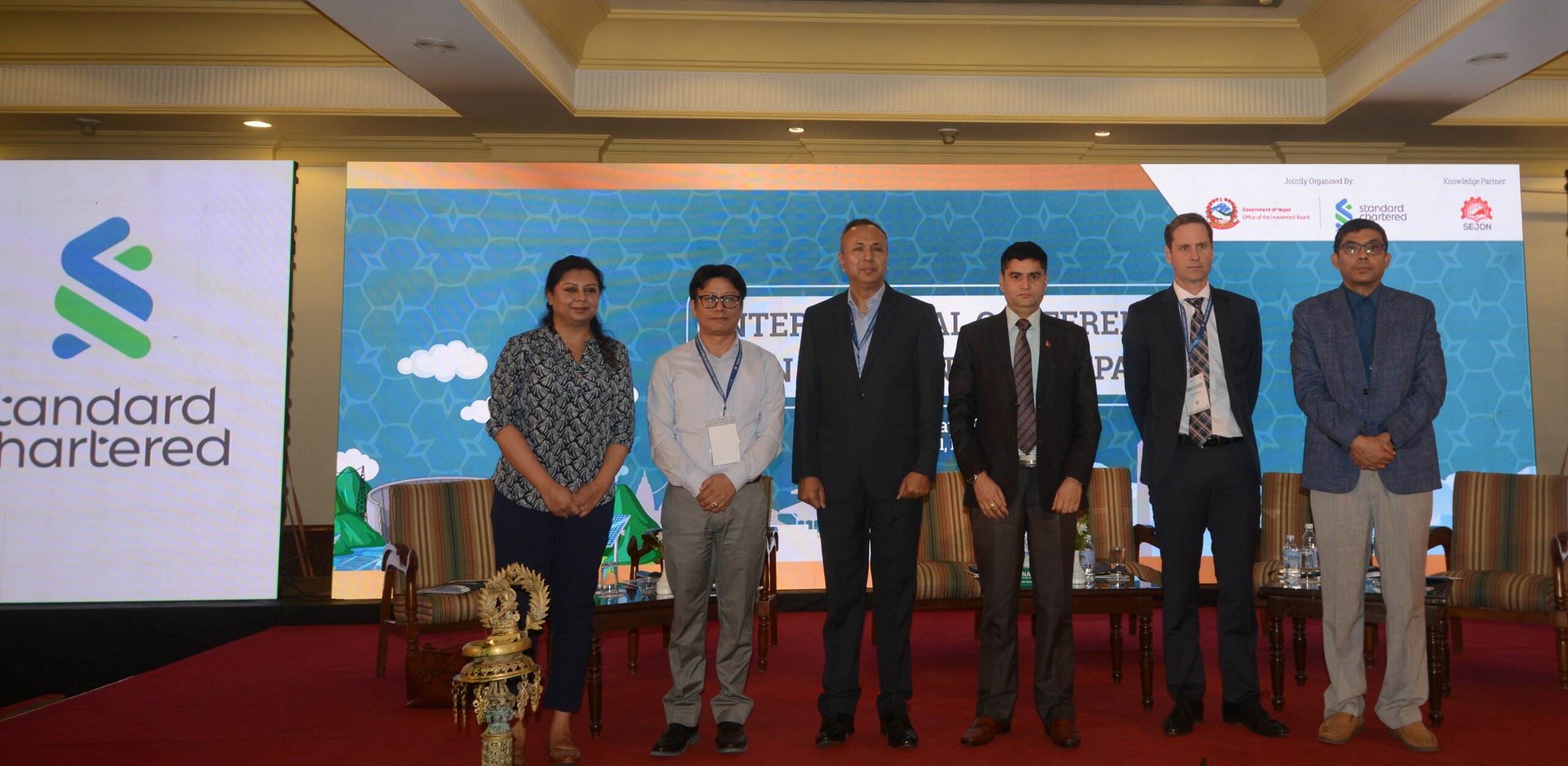 अर्थतन्त्रमा जति सुकै समस्या आए पनि टाट पल्टिदैन : अर्थविद, वैदेशिक लगानी भित्र्याउन सुझाव