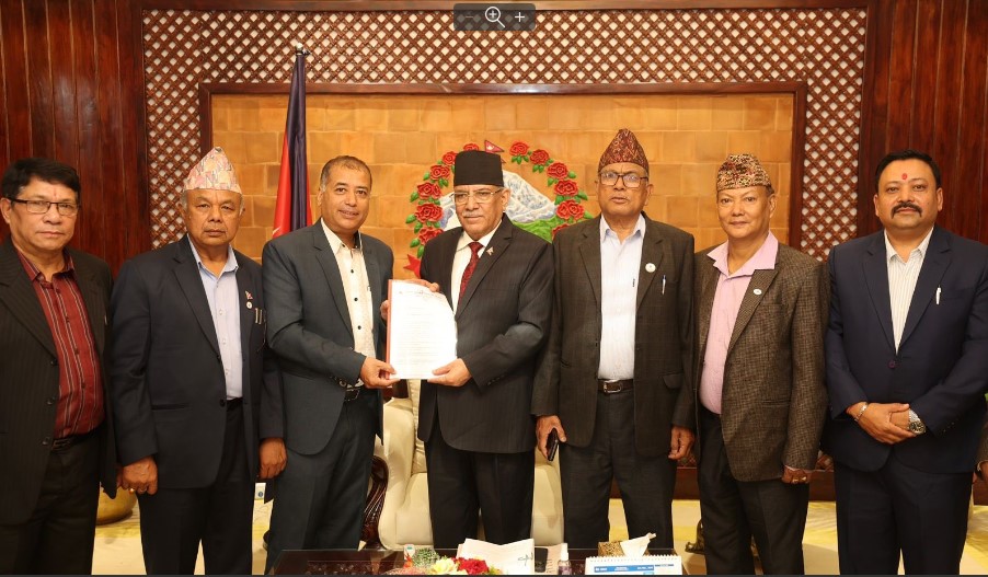 महंगिएको सुनको आपूर्ति बढाउन व्यवसायीको माग