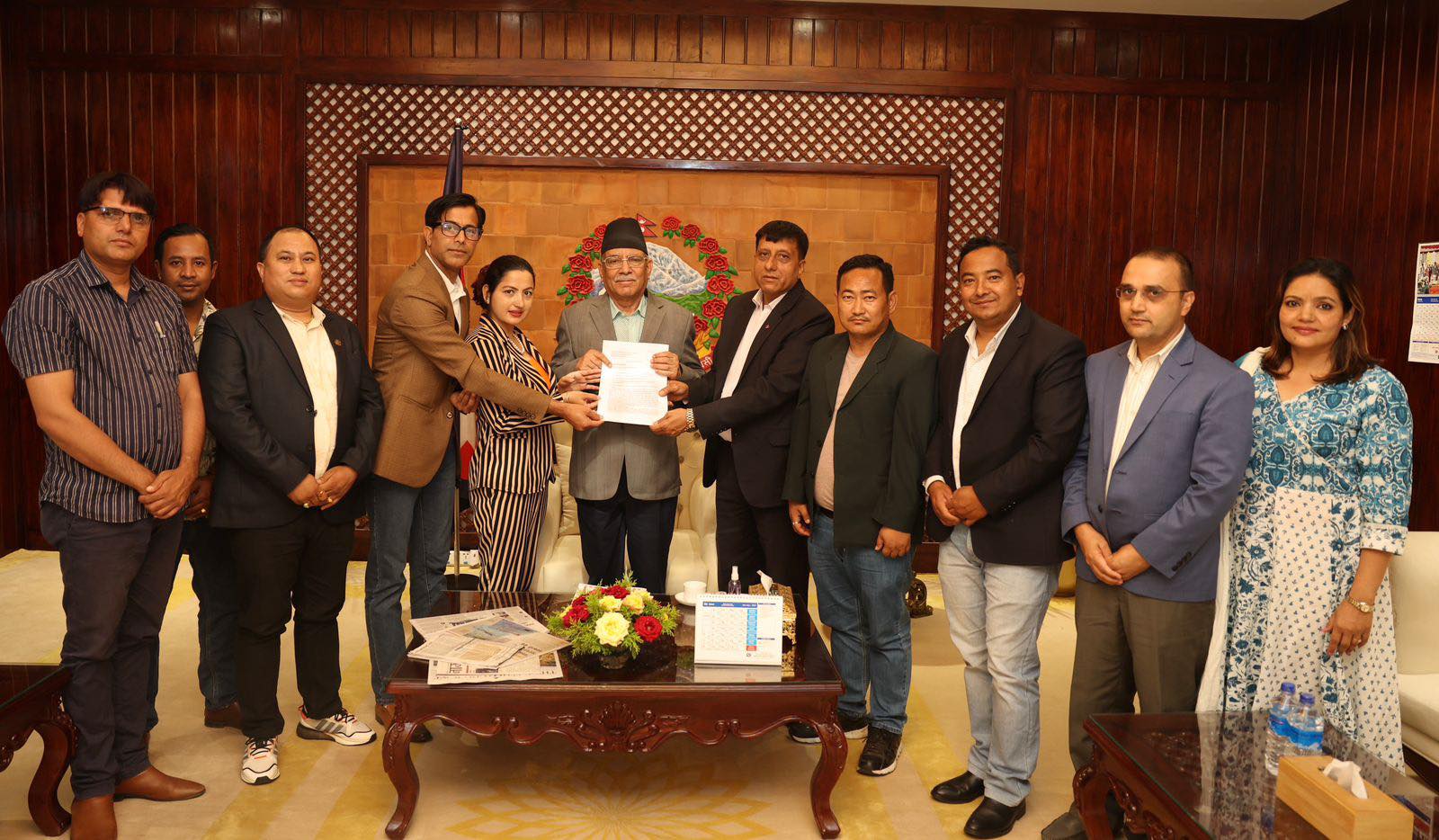 लगानीकर्ताले प्रधानमन्त्रीलाई बुँझाए ५ बुँदे माग, स्टक एक्सचेन्ज र ब्रोकर लाइसेन्स नरोक्न दिए दवाव