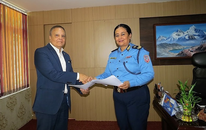 नेपाल प्रहरी अस्पतालमा हिमालयन बैंकको नगद संकलन काउन्टर सञ्चालन