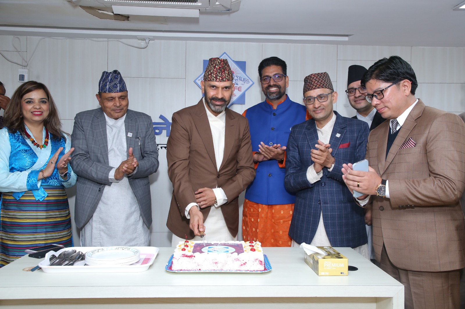 नेपाल लाइफले विविध कार्यक्रम गरी भव्य रुपमा मनायो २२औं बार्षिकोत्सव