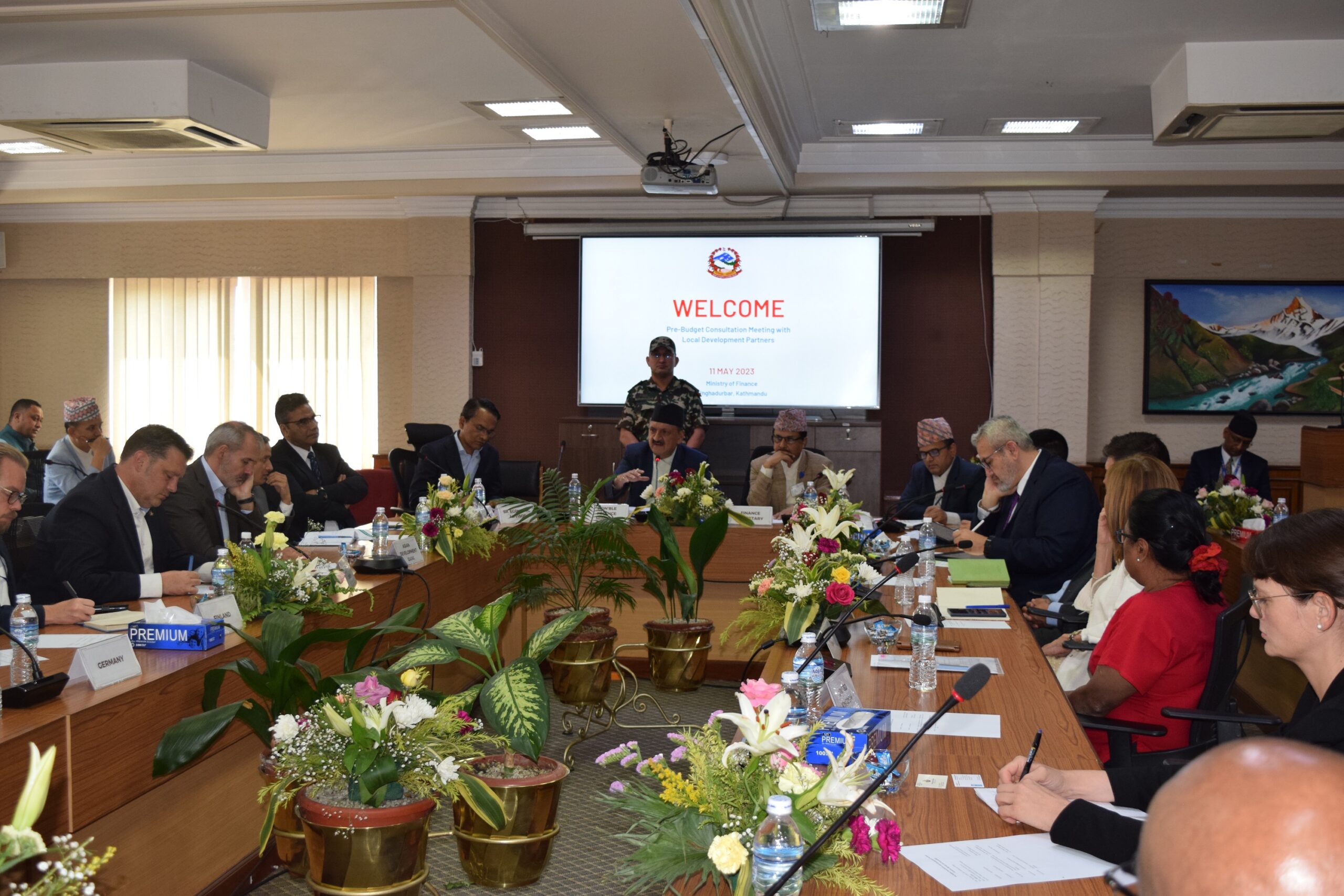 अन्तर्राष्ट्रिय विकास साझेदारहरुसंग अर्थमन्त्रीको छलफल, करको दायरा विस्तार गर्न सुझाव