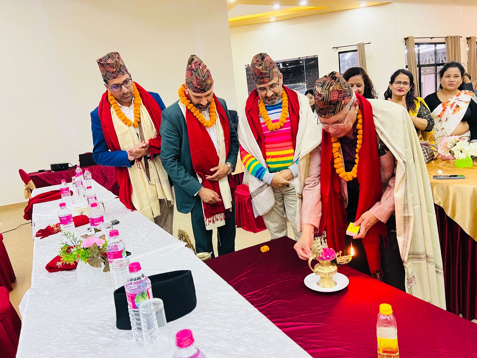 सातै प्रदेशमा नेपाल लाइफको अभिकर्ता पूनर्ताजगी तथा सम्मान कार्यक्रम सम्पन्न