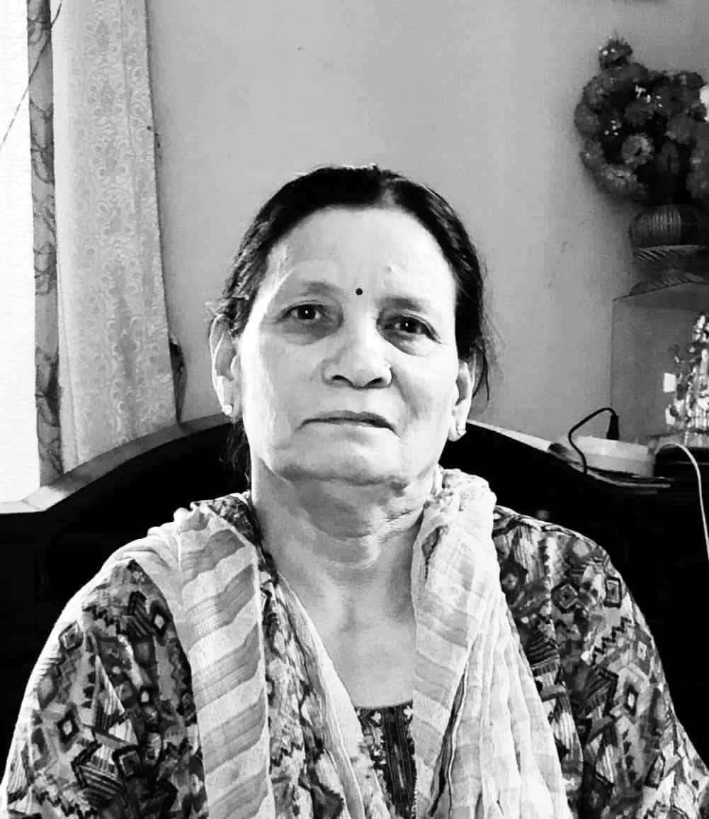 राजकिय सम्मानसहित सीता दाहालको अन्त्येष्टि, छोरीहरुले दिए दागबत्ती
