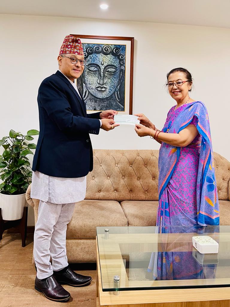 सांग्रिला डेभलपमेन्ट बैंकद्धारा महिला आदर्श सेवा केन्द्रलाई आर्थिक सहयोग