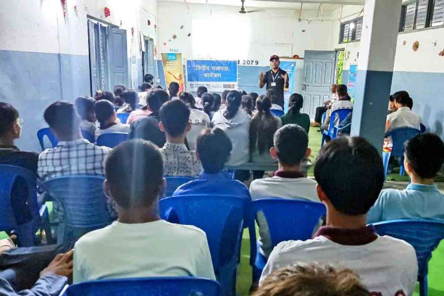 एनएमबि बैंकको सुनवल शाखाद्धारा वित्तीय साक्षरता कार्यक्रम सम्पन्न