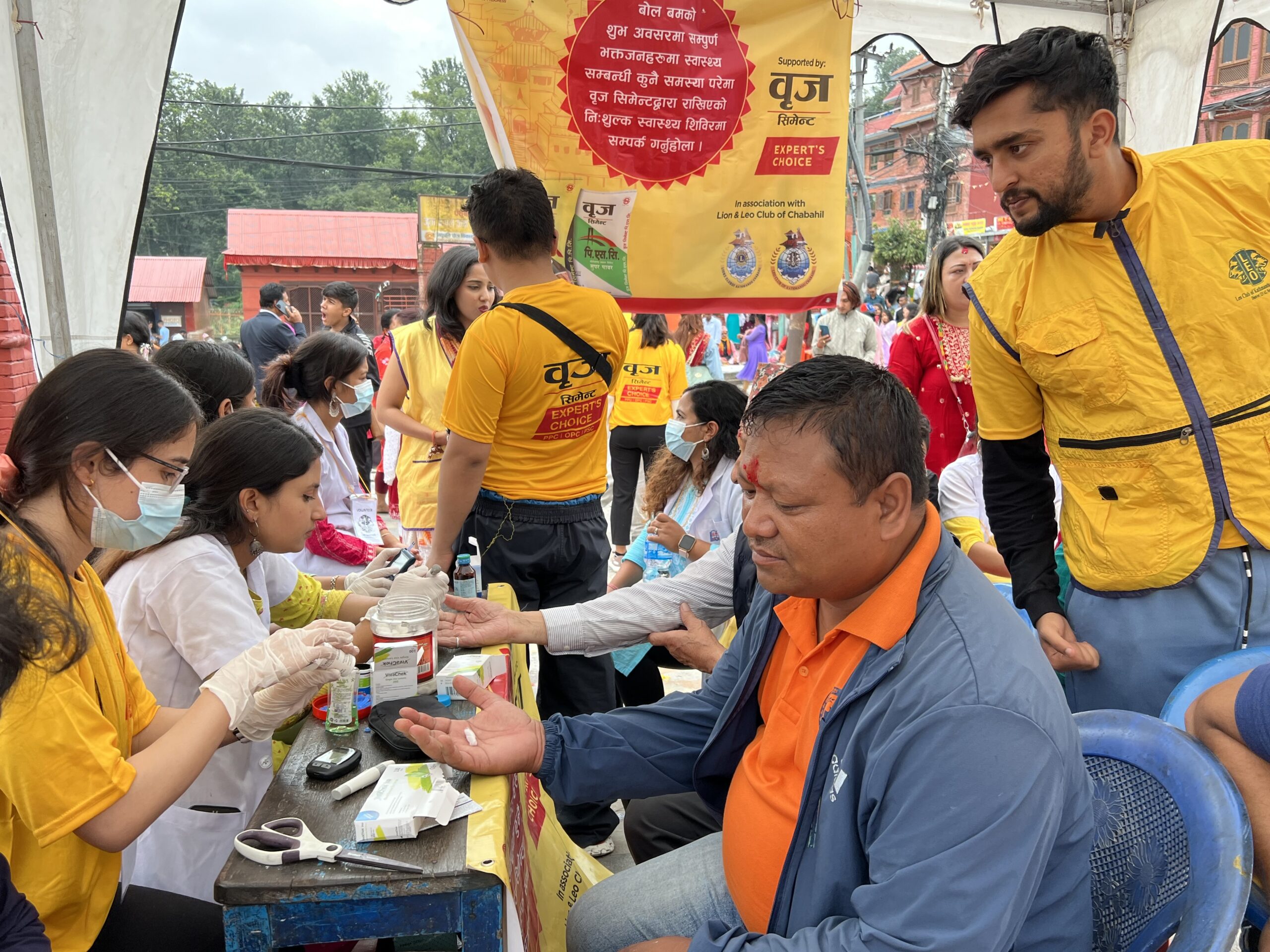 विभिन्न ८ स्थानमा वृज सिमेन्टको निःशुल्क स्वास्थ्य शिविर सम्पन्न