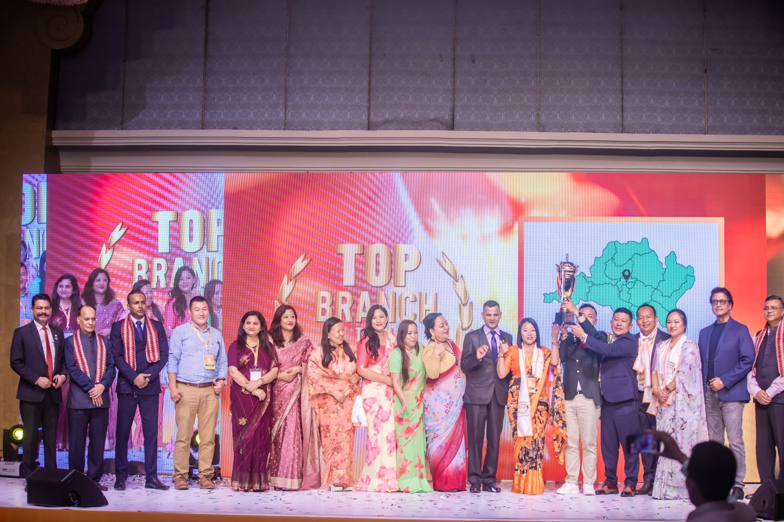 सूर्यज्योति लाइफको ‘एजेन्सी अवार्ड नाइट–२०८०’ भव्य रुपमा सम्पन्न, विभिन्न विधामा सम्मान र पदक प्रदान