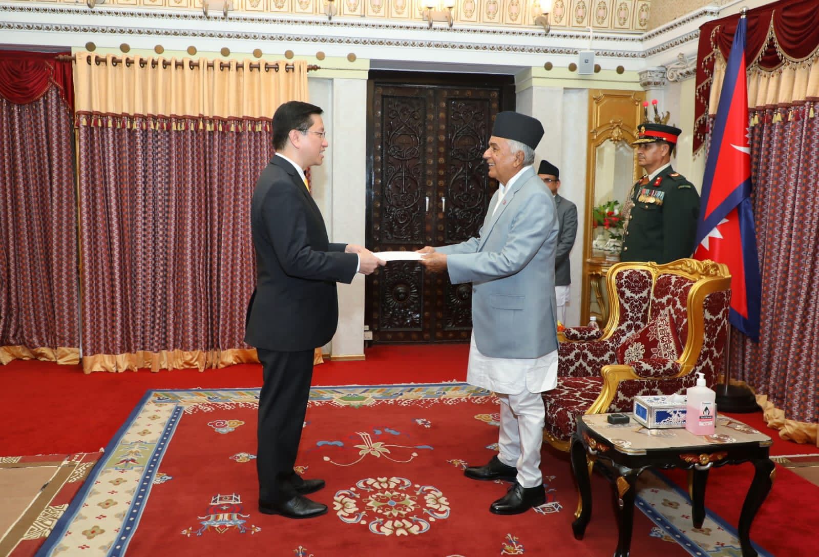 भियतनामी राजदूतद्वारा राष्ट्रपतिसमक्ष ओहोदाको प्रमाणपत्र पेश