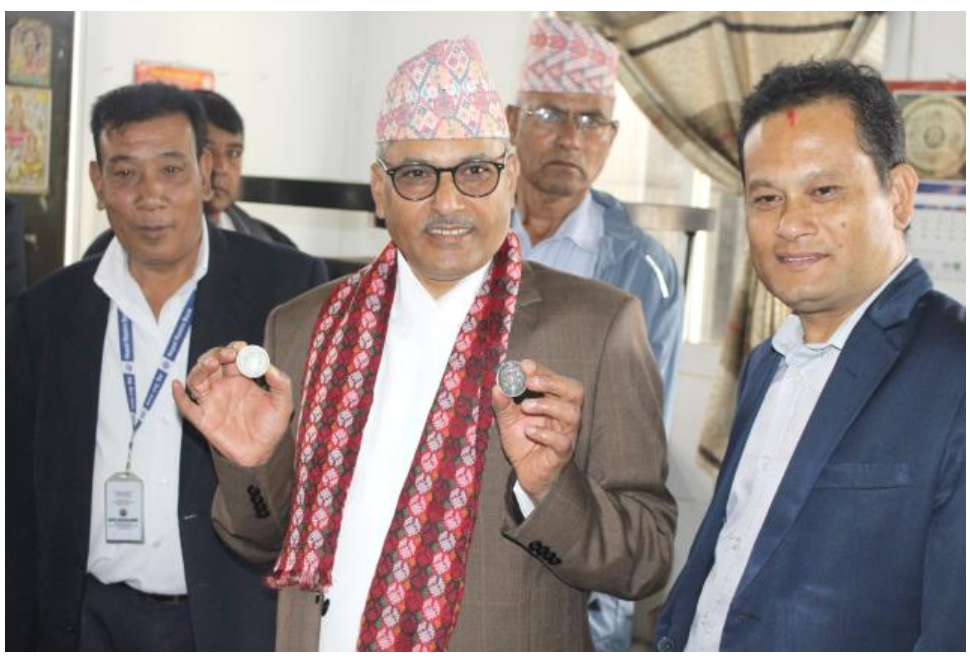 चाडपर्वकाे मुखमा टक्सार महाशाखाले ल्यायाे गाई अंकित चाँदीका सिक्का, माेल कति पर्छ?