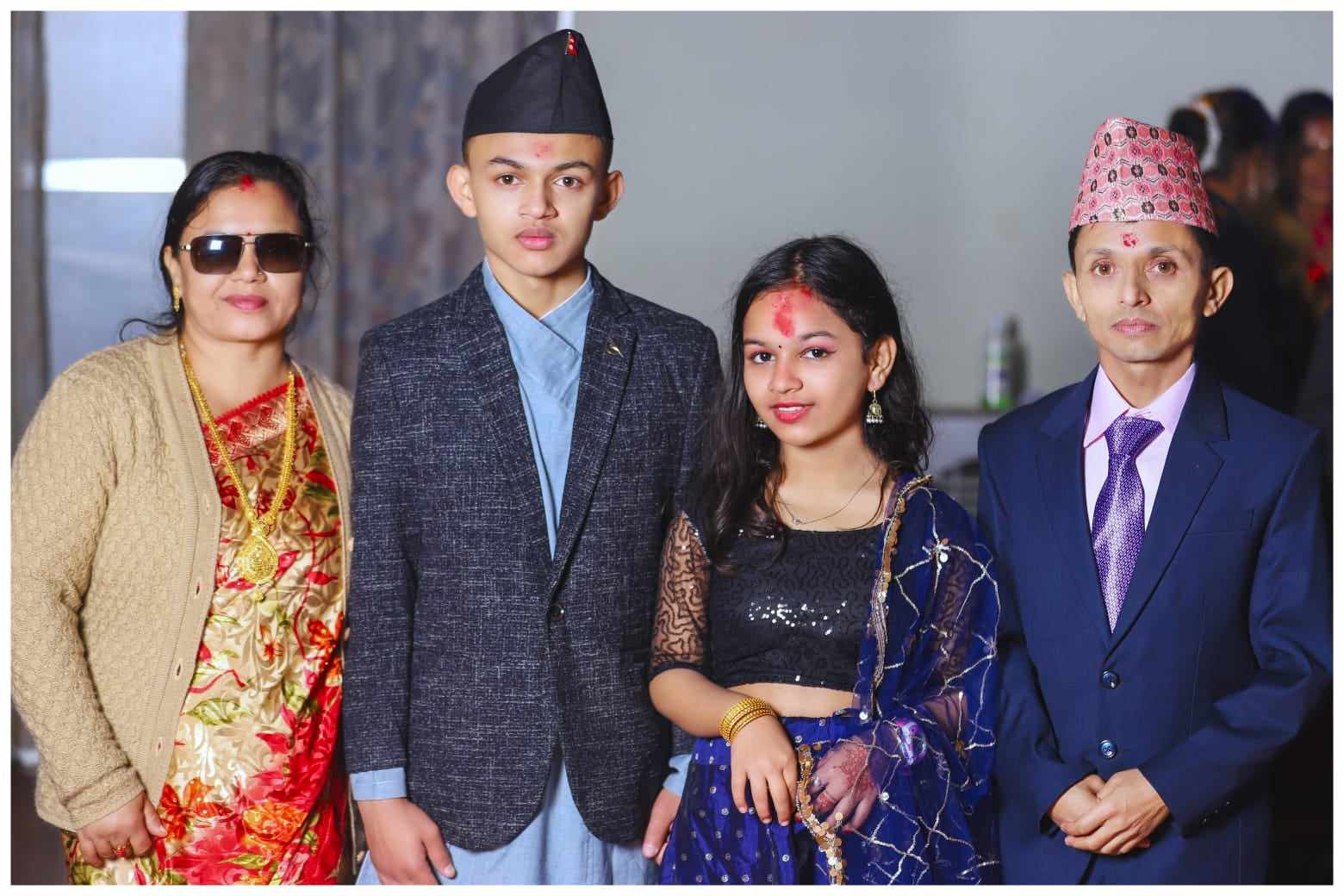 नरेशले छोराको जन्मदिनमा दिए १० लाखको बीमा पोलिसी उपहार