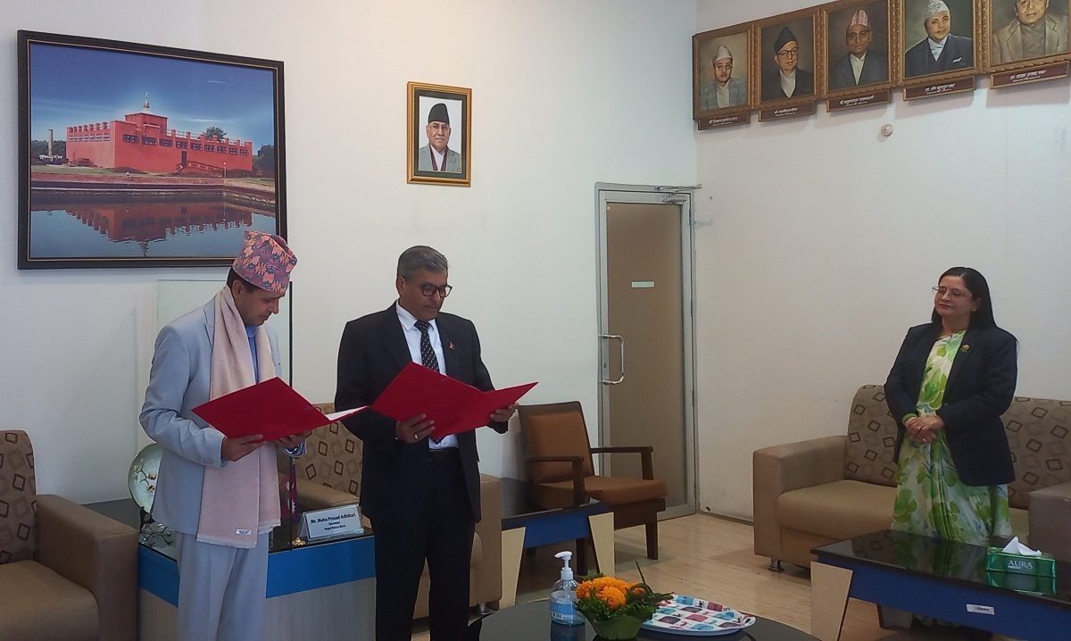 राष्ट्रिय वाणिज्य बैंकका अध्यक्ष सुवेदीले लिए शपथ