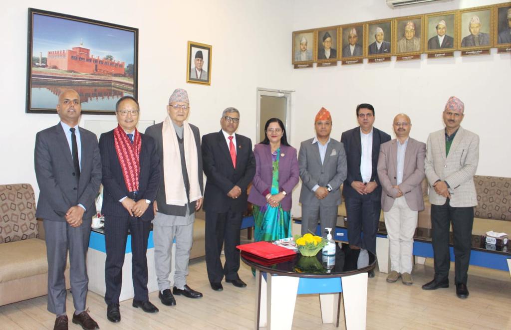 एभरेष्ट बैंकको अध्यक्षमा डा.वैद्य नियुक्त, ग्रहण गरे गोपनियताको शपथ