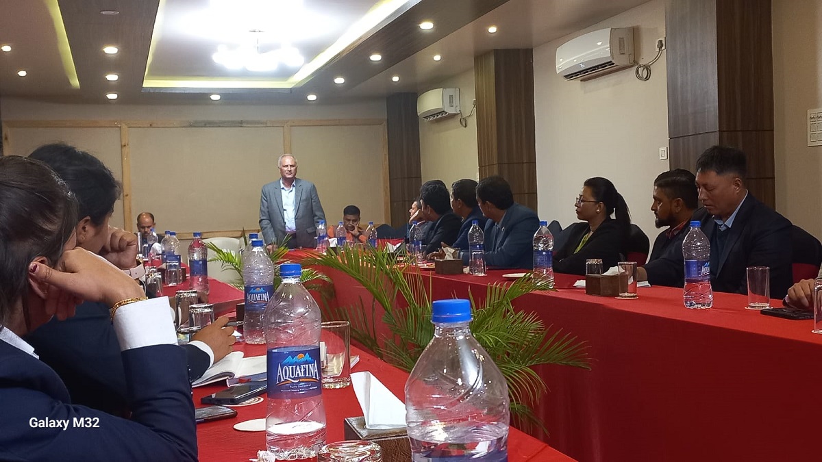 गाउँ-गाउँमा पुगेर नागरिकको विश्वास बढ्ने गरी बीमा व्यवसाय गर्न बीमा कम्पनीहरुलाई अध्यक्ष सिलवालको निर्देशन