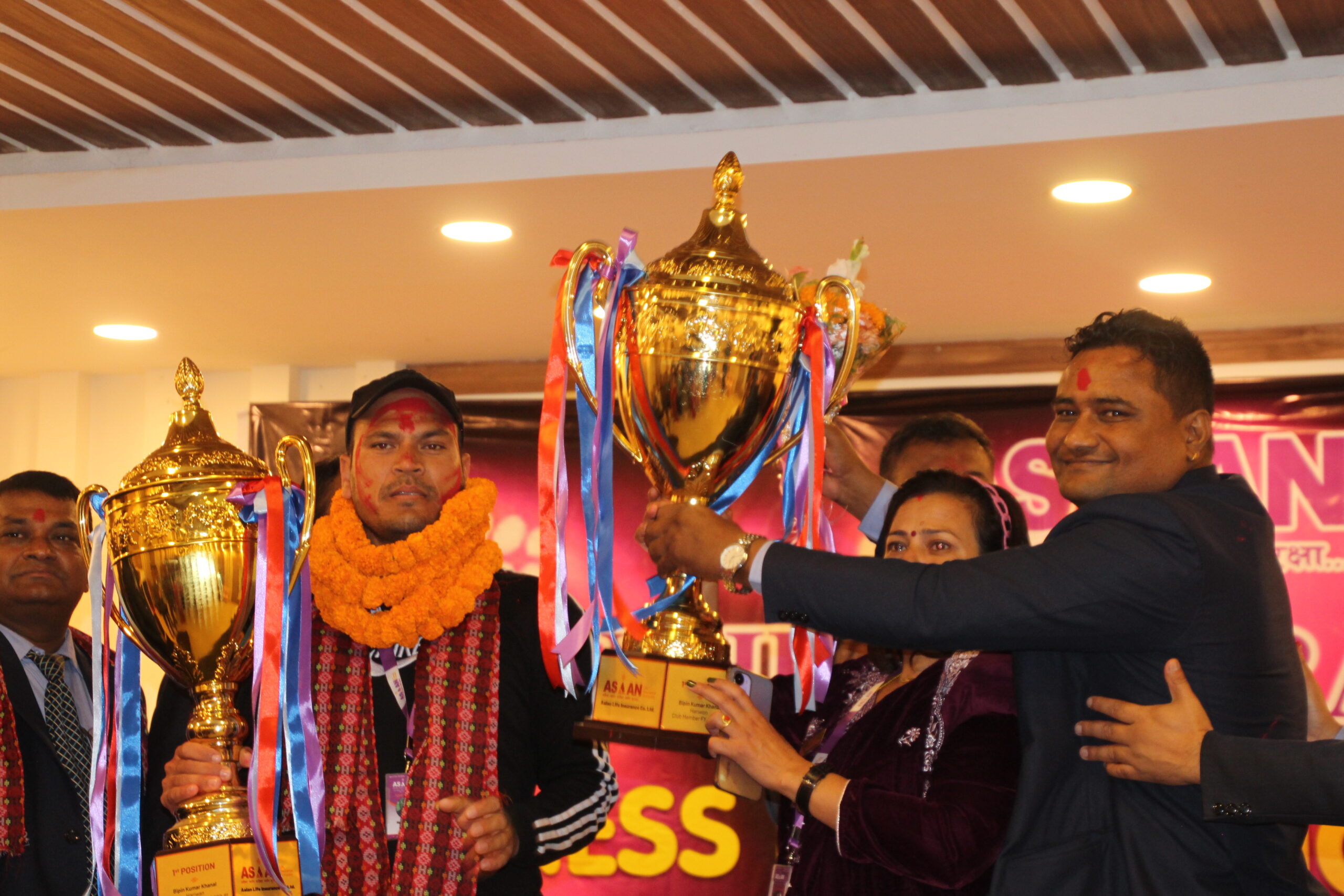 एशियन लाइफको बिजनेश एक्सिलेन्स अवार्ड समारोह सम्पन्न, खनाल भए उत्कृष्ट