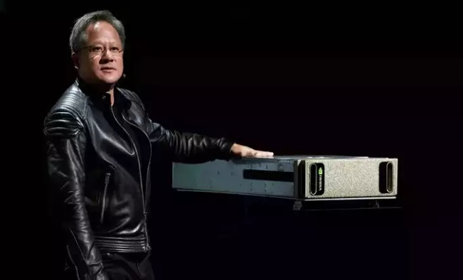 २०० डलरबाट सुरु गरे व्यापार, अहिले छन् एलन मस्कको भन्दा ठूलो कम्पनीको मालिक