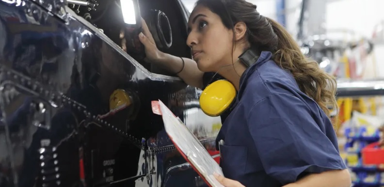 बेलायतमा तलबवृद्धि सुस्तायो, श्रम बजार पनि ठप्प