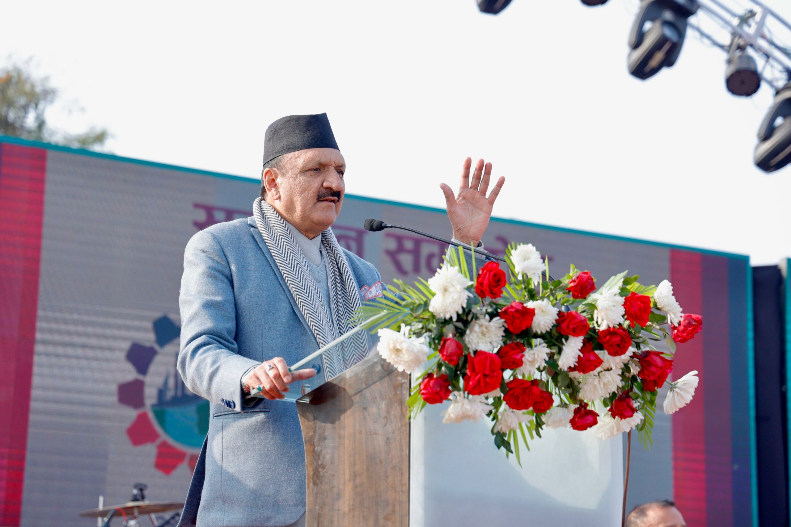 नेपालमै उद्योग व्यवसायको माहौल बढाउँ रोजगारी यही सिर्जना गरौं: अर्थमन्त्री डा. महत