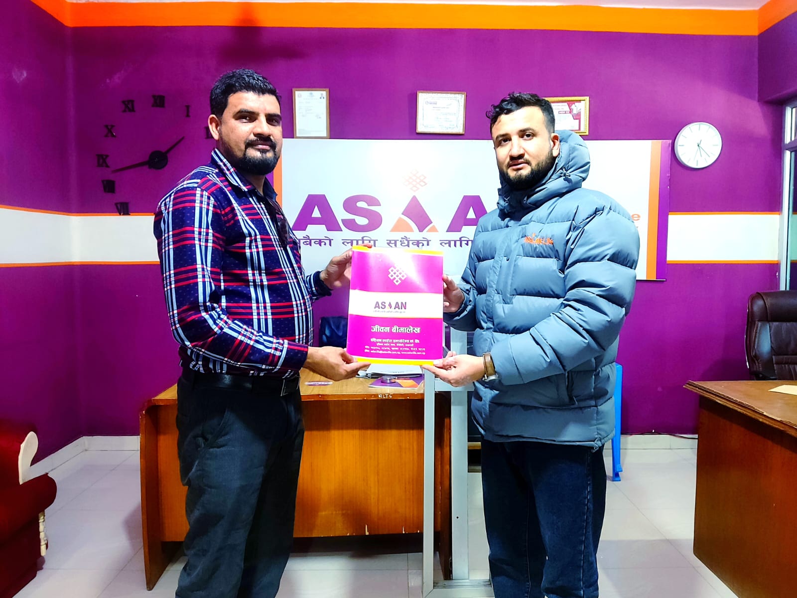 सुदिक्षाले आफ्नो जन्मदिनमा पाइन १० लाख रुपैयाँको बीमा पोलिसी उपहार