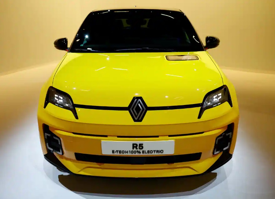 रेनोले ल्याउँदैछ नयाँ इलेक्ट्रिक कार ‘आर-५’, सिंगल चार्जमा ४०० किमीको यात्रा