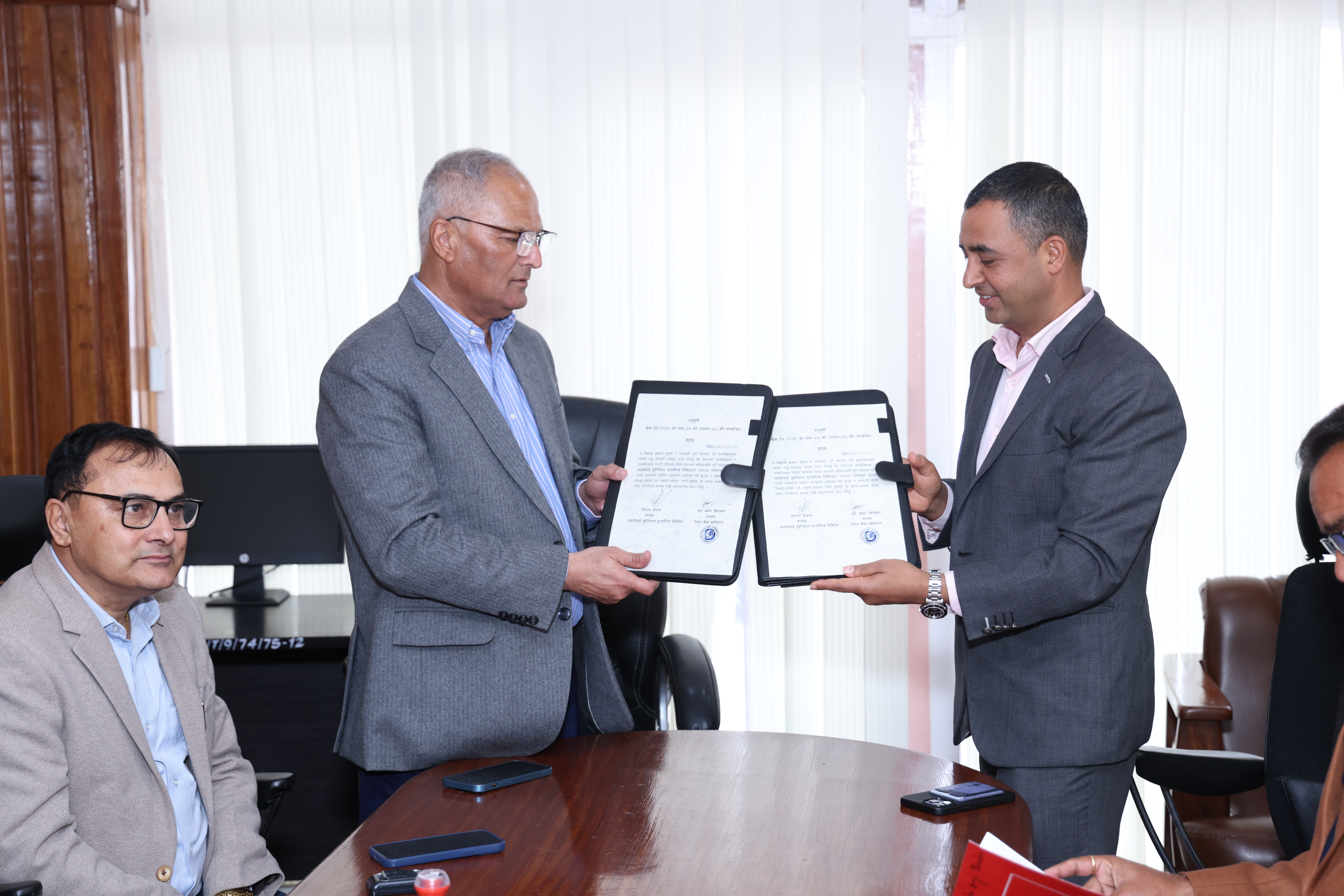 आइजिआई प्रुडेन्सियल इन्स्योरेन्सका अध्यक्ष ढकालले लिए पद तथा गोपनियताको सपथ