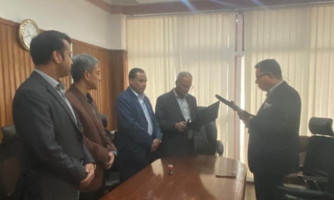 सिद्धार्थ प्रिमियर इन्स्योरेन्सका अध्यक्ष श्रेष्ठले ग्रहण गरे सपथ