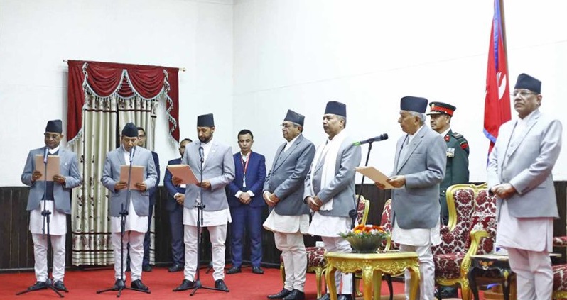 नवनियुक्त मन्त्रीहरुले लिए सपथ