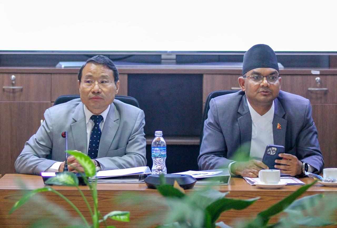 अर्थ मन्त्रालयमा बस्यो विश्व बैंक र एसियाली विकास बैंकसँग पोर्टफोलियो बैठक