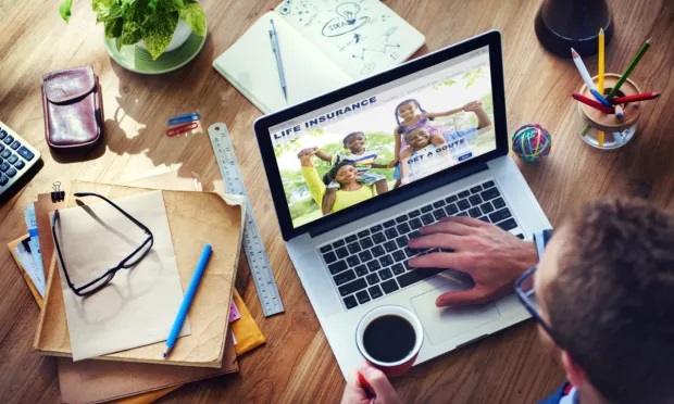 जीवन बीमा एजेन्ट अब डिटिजल प्रविधिको प्रयोग गर्दै युवामाझ जान आवश्यक