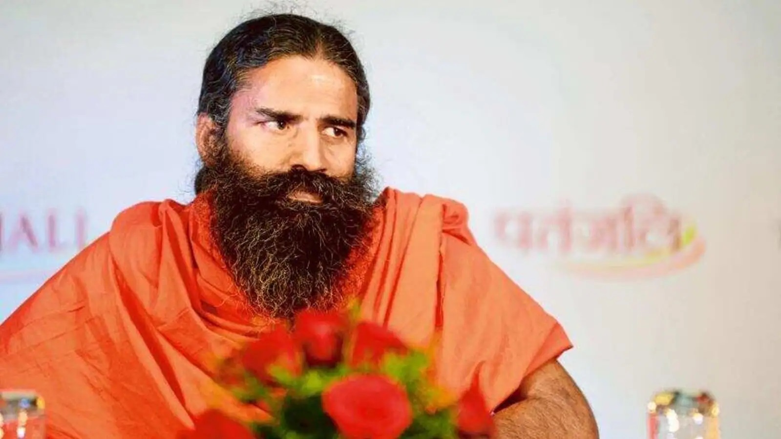 बाबा रामदेवलाई भारत सरकारले पठायो नोटिस, शंकास्पद कारोबारमा माग्यो स्पष्टीकरण