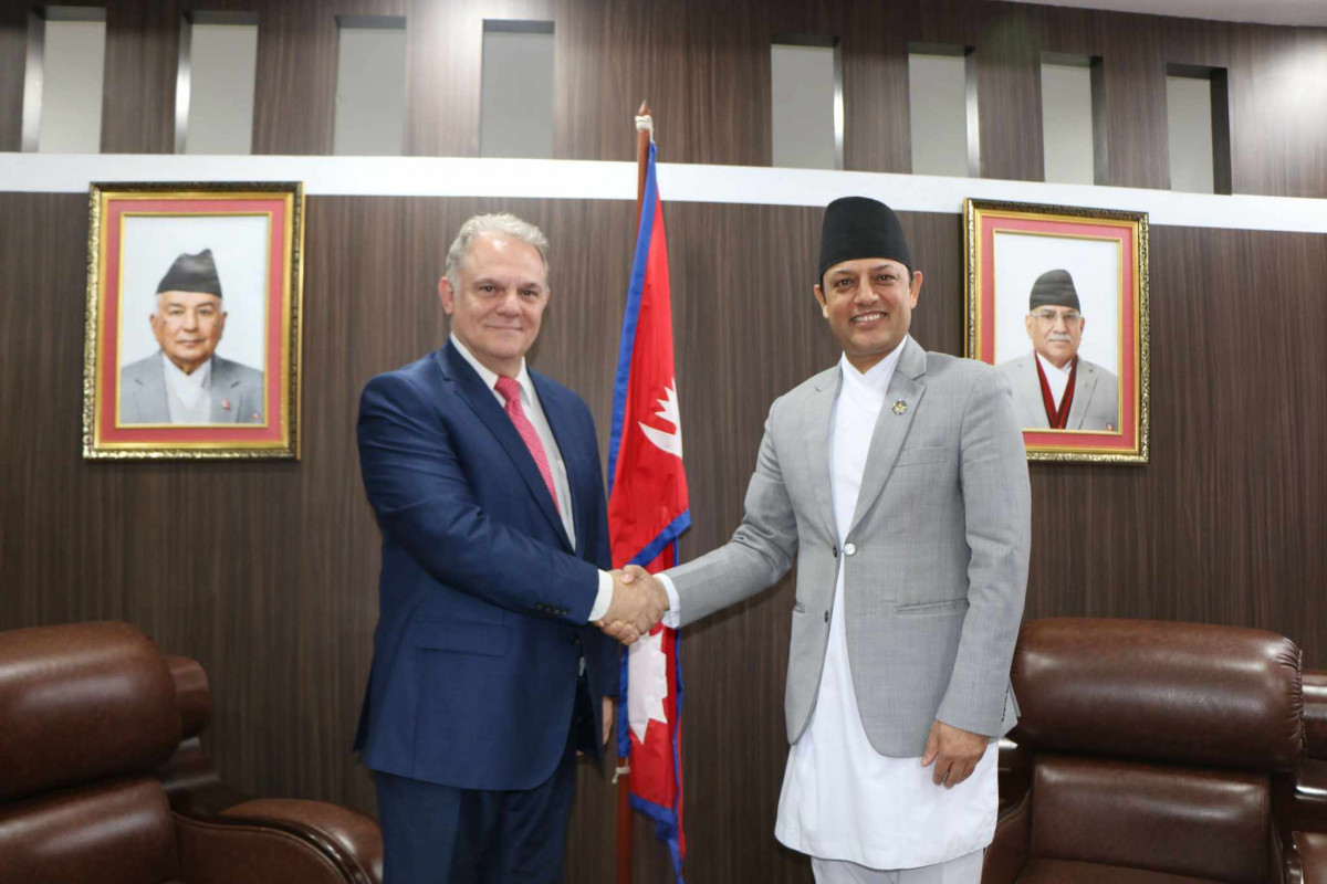 श्रममन्त्री अर्याल र साइप्रसका हाइ कमिश्नर बिच भेटवार्ता