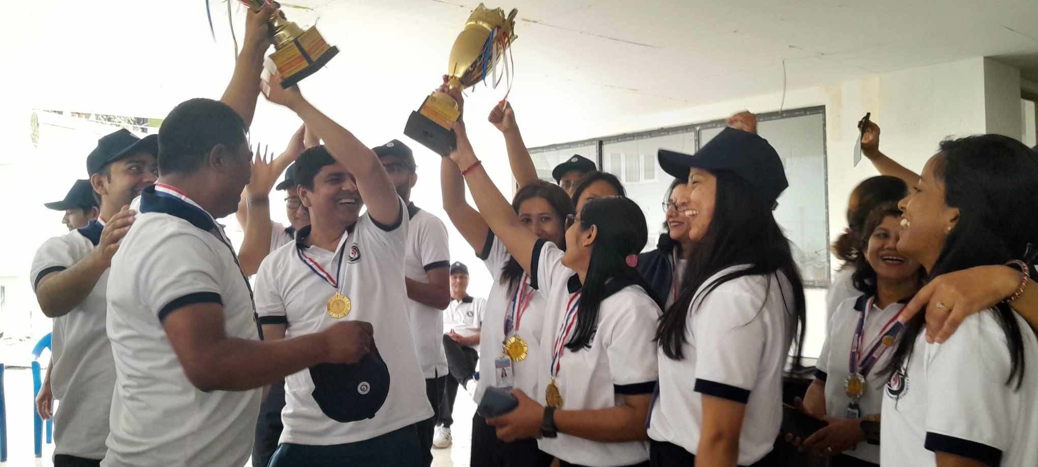 बीमा प्राधिकरणको वार्षिकोत्सवमा दुई कर्मचारी सम्मानित, निबन्ध र फुटसलका विजेता पुरस्कृत