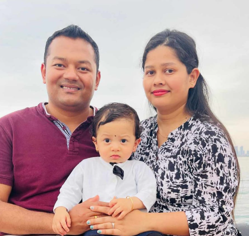 कार्की दम्पतीले छोराको जन्मदिनमा दिए बीमा पोलिसी उपहार