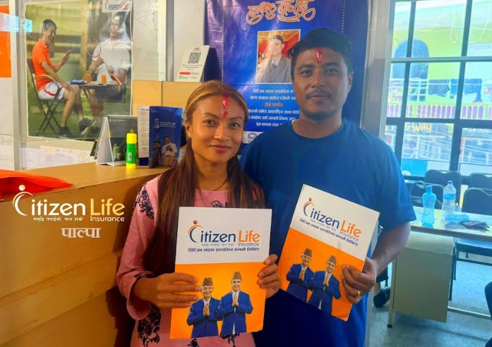 वैवाहिक बर्षगाँठमा थापा दम्पतीले खरिद गरे जनही १० लाखको बीमा पोलिसी