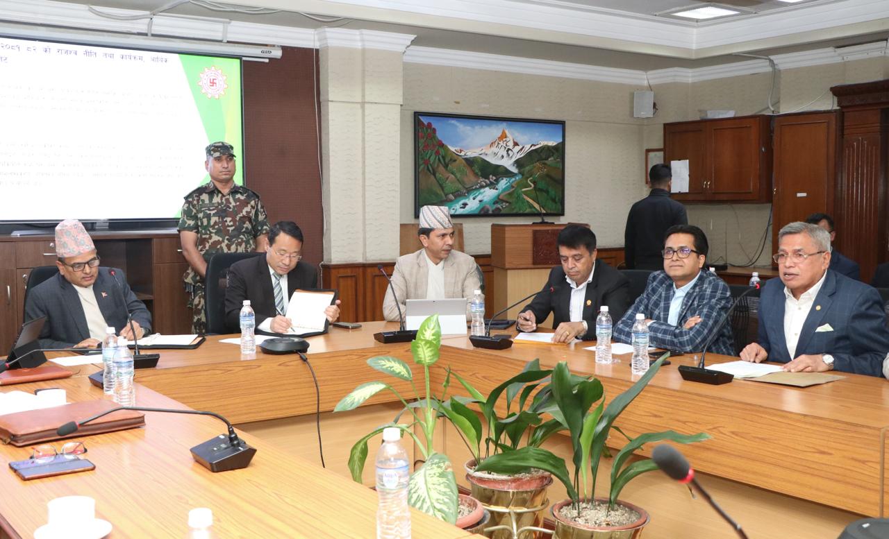 व्यवहारमै सरकार निजी क्षेत्रमैत्री रहेको पुष्टि भइसकेको छ: अर्थमन्त्री पुन