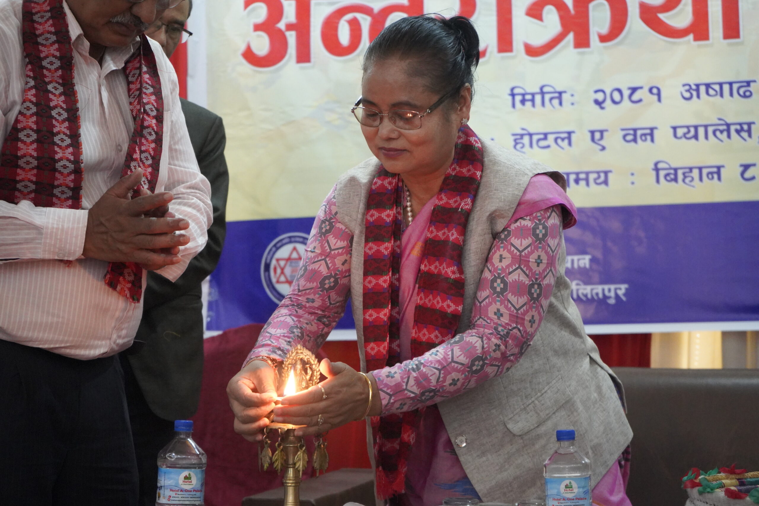 थारु भाषा संरक्षण गर्न साझा मानक भाषा बनाउनुपर्छः मन्त्री चौधरी