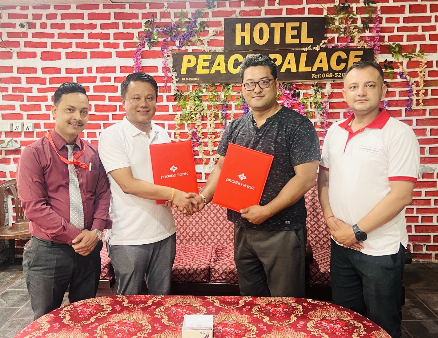 प्रभु बैंकका ग्राहकले न्यु होटल पिस प्यालेस र होटल दि राजनमा छुट पाउने