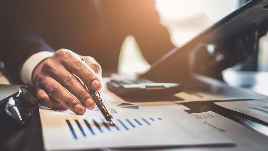 क्लोजिङ मुडले बैंकरलाई कर्जा रिकभरीको दबाब