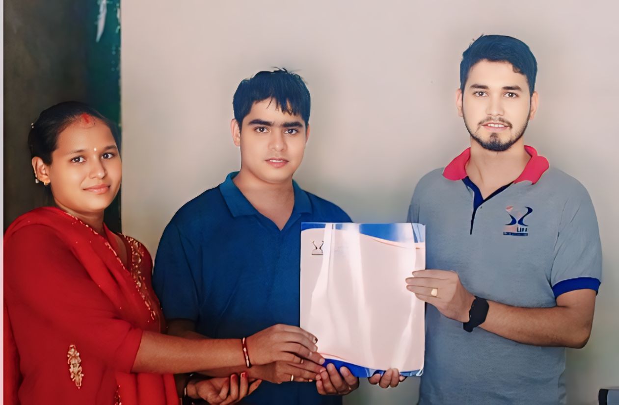 जन्मदिनको अवसरमा बीमा पोलिसी उपहार