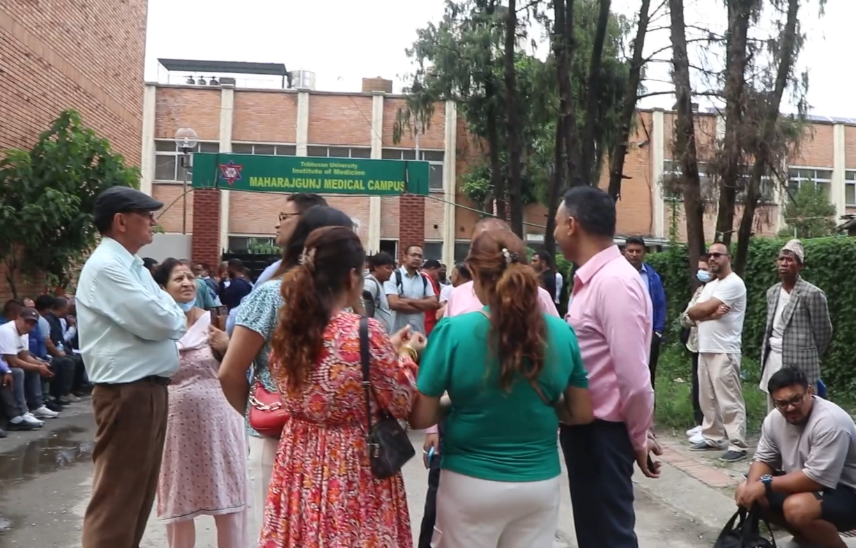 सौर्य एयरलाइन्सको जहाज दुर्घटनामा ज्यान गुमाएकामध्ये १७ जनाको शव आफन्तले बुझे