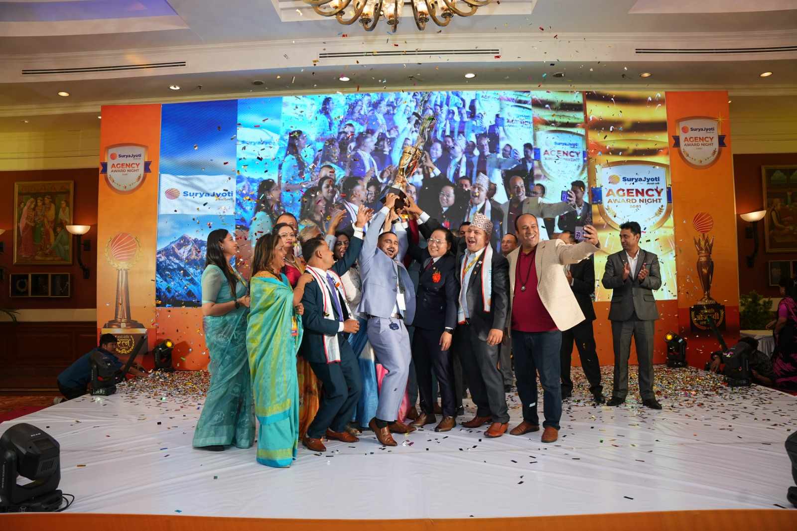 सूर्यज्योति लाइफको ‘एजेन्सी अवार्ड नाइट–२०८१’ सम्पन्न, विभिन्न विधामा सम्मान र पदक प्रदान
