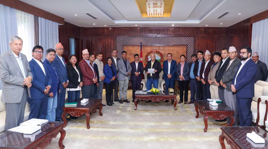 महासंघले प्रधानमन्त्रीलाई बुझायो अर्थतन्त्र सुधारका ४० पृष्ठ सुझाव, नीतिगत सुधार गर्न माग