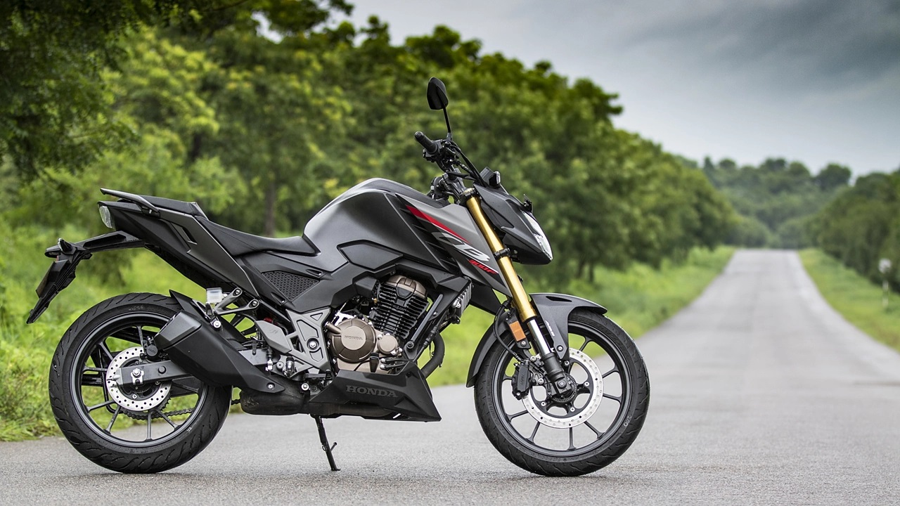 होन्डाले ल्यायो पहिलो ३०० सीसी फ्लेक्स फ्युल बाइक, यस्ता छन् विशेषता