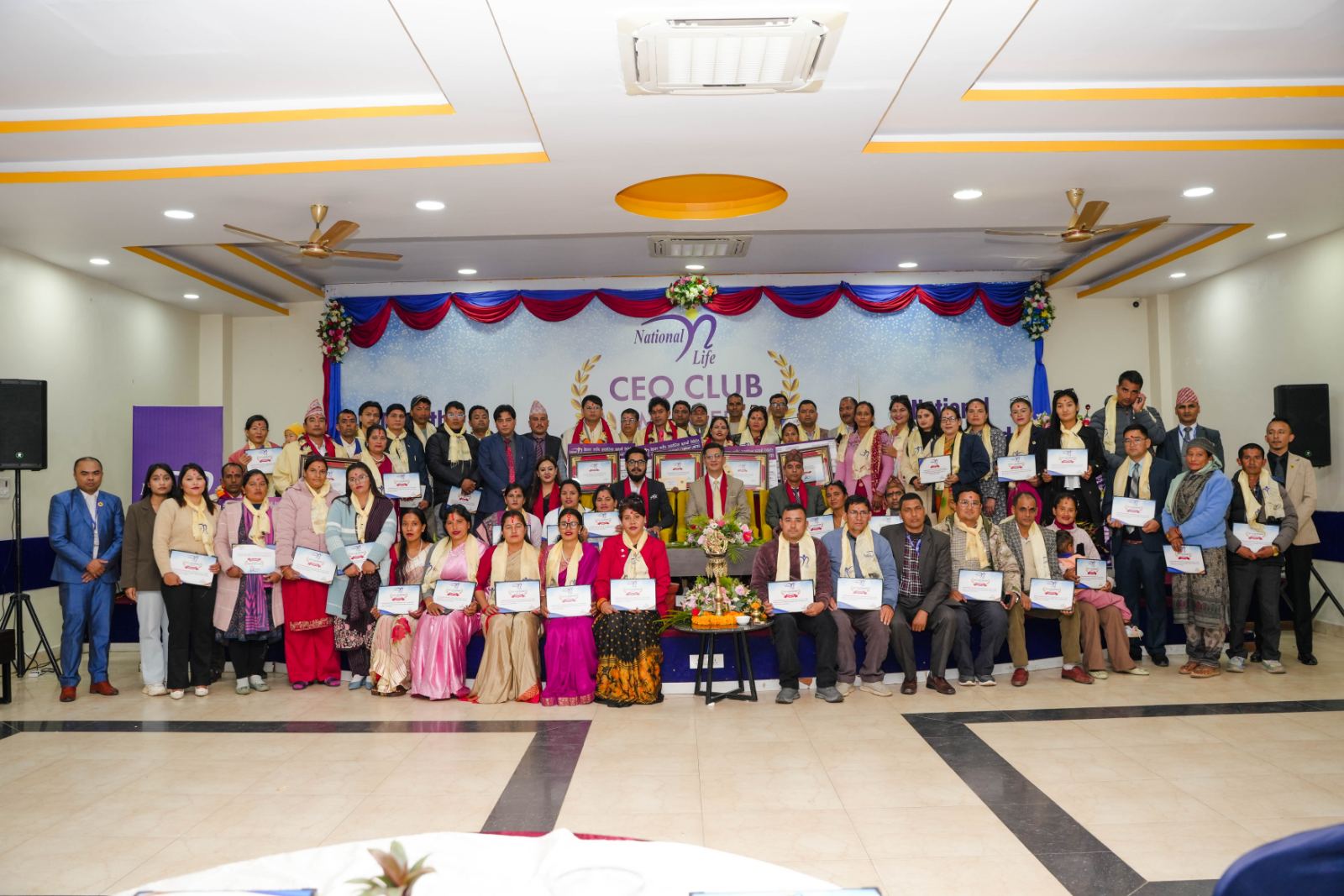 कर्णाली प्रदेशका अभिकर्तालाई सीईओ क्लब सदस्यबाट नेशनल लाइफले गर्यो सम्मान