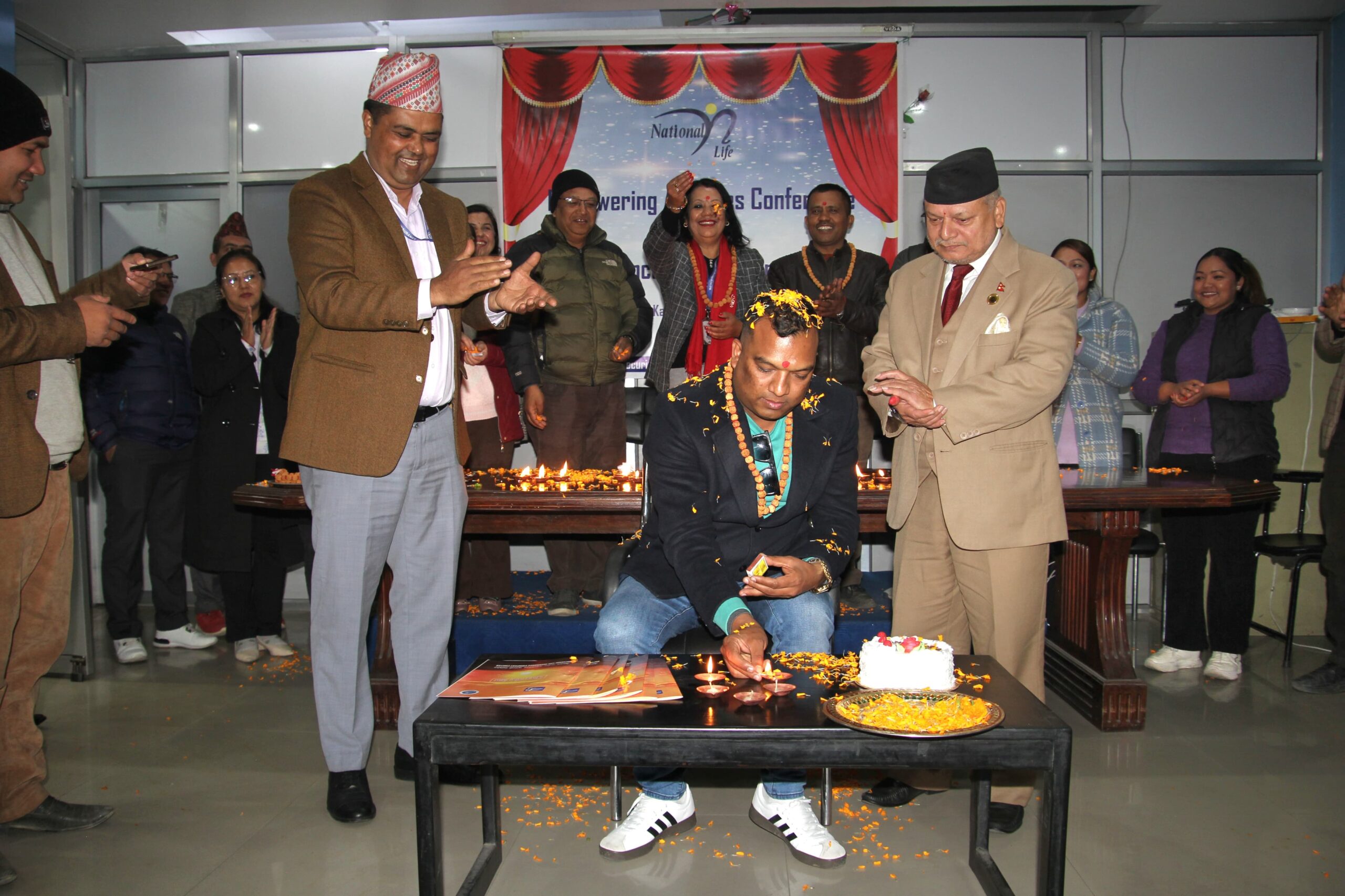 नेशनल लाइफको इतिहासमै पहिलो पटक एकैदिनमा एमडीआरटी बने जीवन खत्री