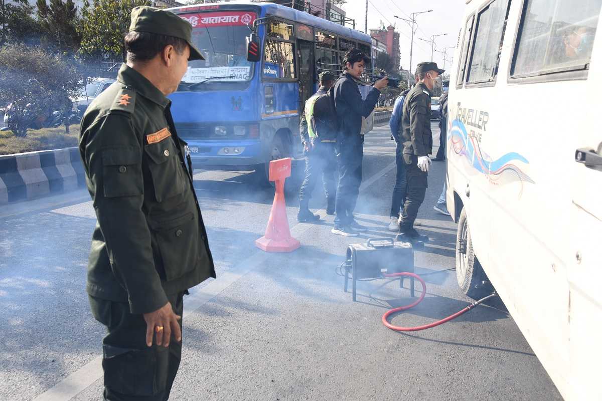 प्रदूषणको मात्रा धेरै भए सवारीसाधन मर्मत गर्न मेयर बालेनको आग्रह