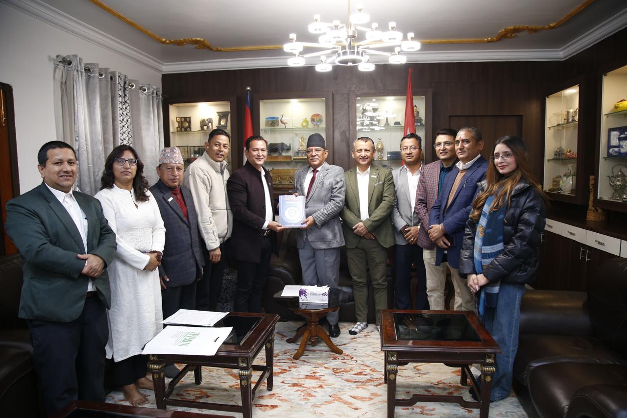 ऊर्जा क्षेत्रका तीन समस्या लिएर प्रचण्ड निवास पुगे इप्पान प्रतिनिधि